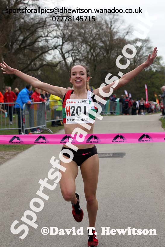 Emelia Gorecka brings Aldershot Farnham and District home to victory in the National 6 Stage Relay, National 12 and 6 Stage Relays, Sutton Park, Birmingham. Photo: David T. Hewitson/Sports for All Pics